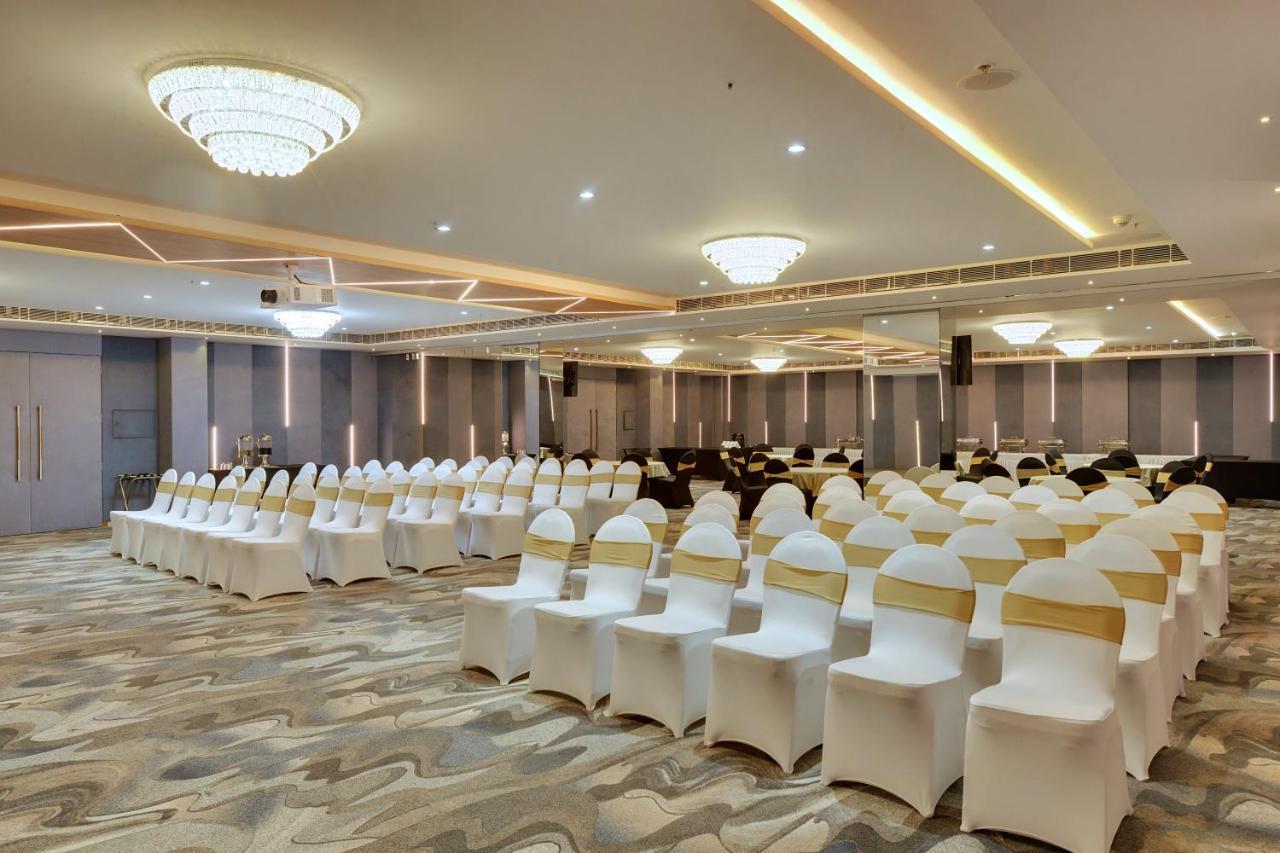 Clarion Hotel Bangalore Yesvantpur Екстер'єр фото